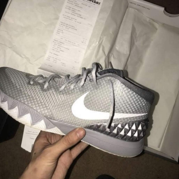 kyrie 1 wolf grey